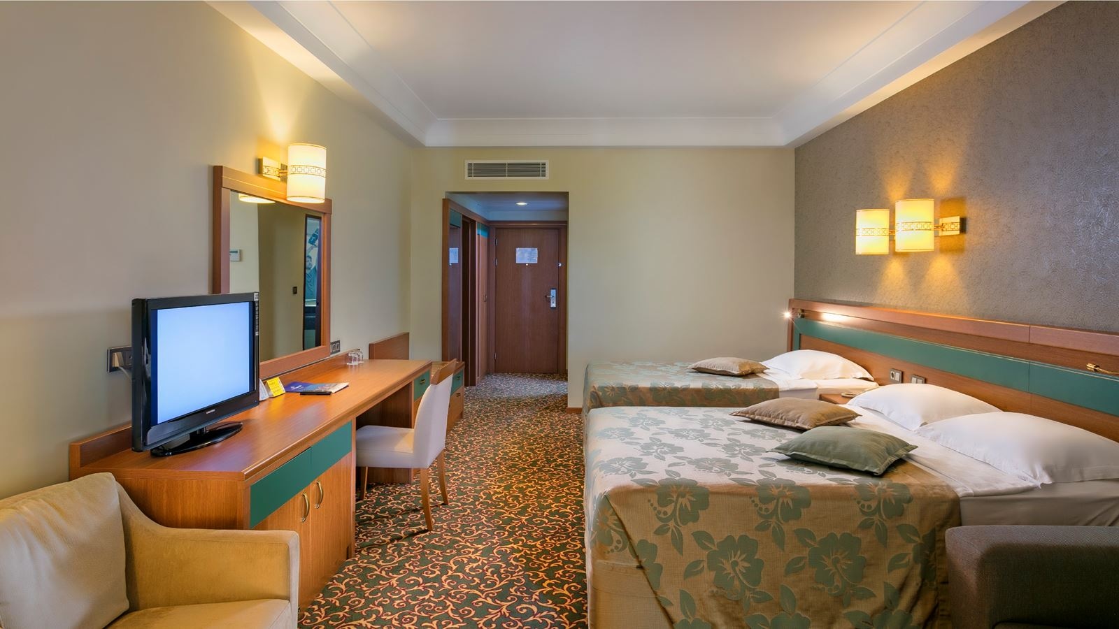 rooms-standard-room-land-view