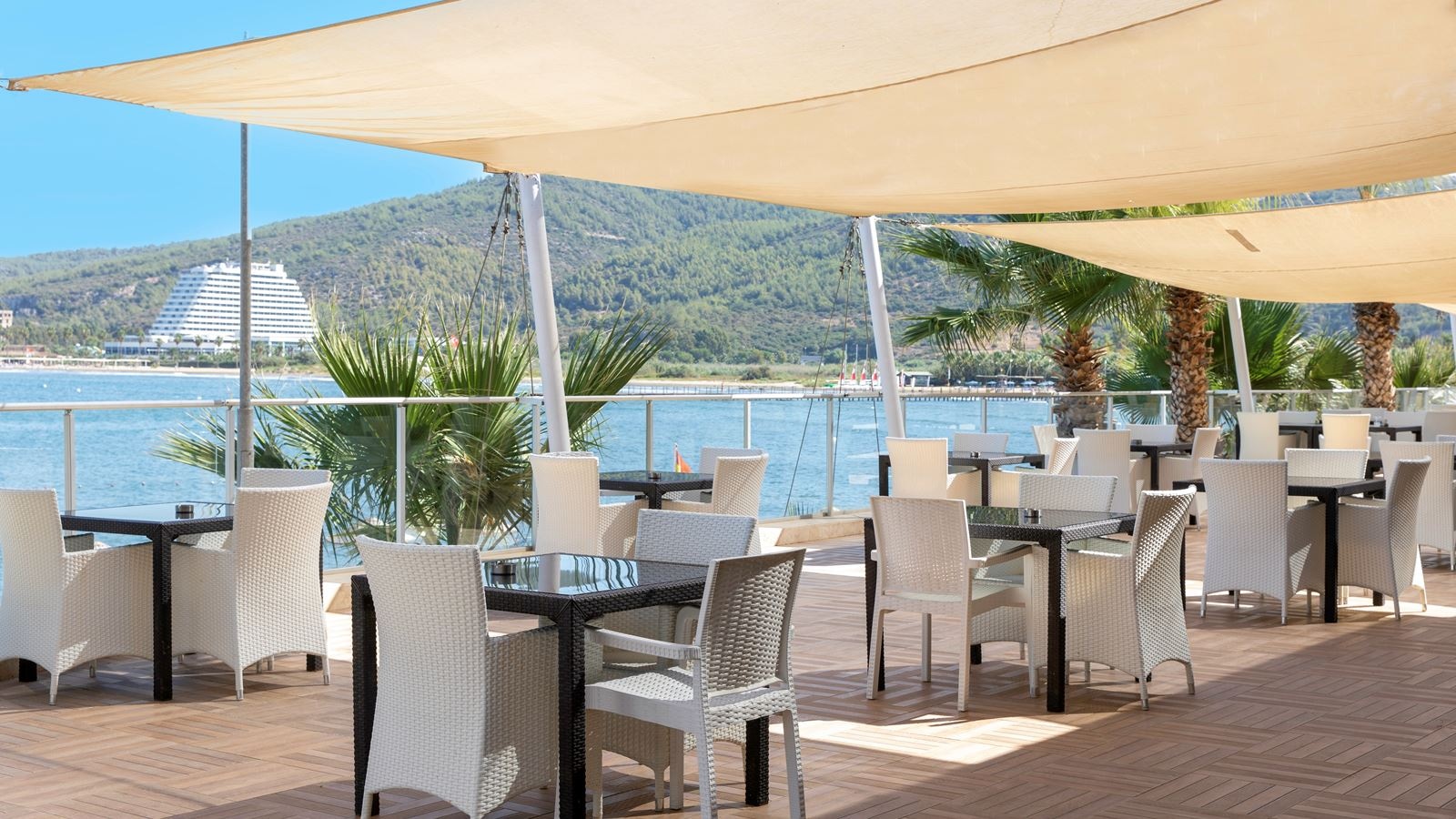 bars-beach-bar