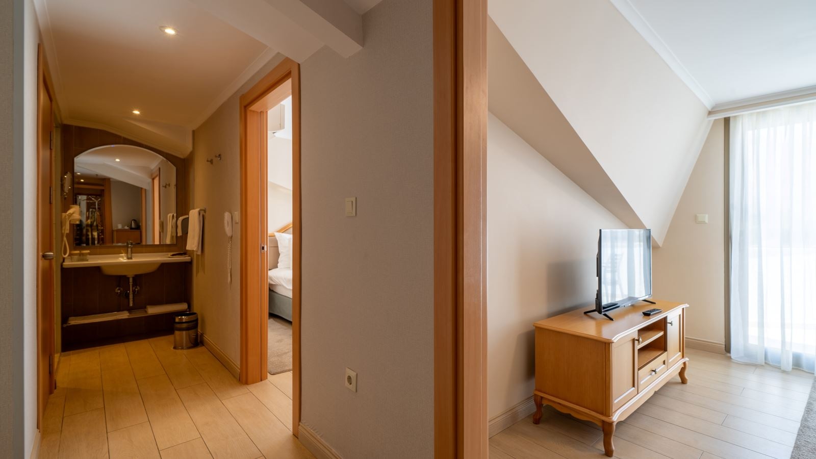 rooms-attic-suite--family-suite