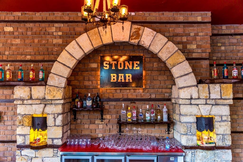 bars-stone-bar