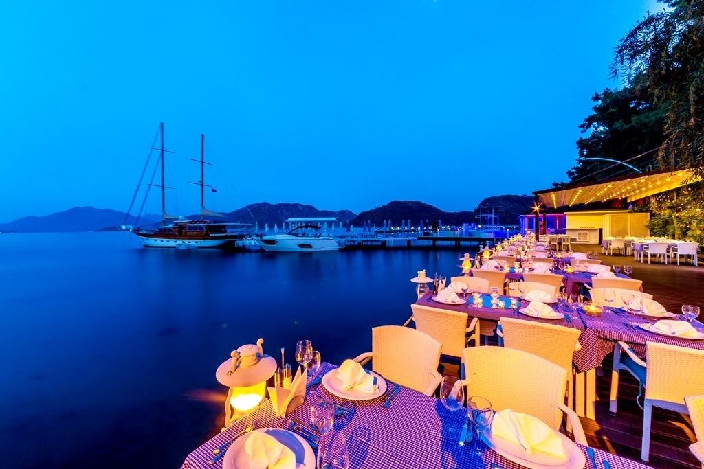 restaurants-seafood-alacarte-restaurant