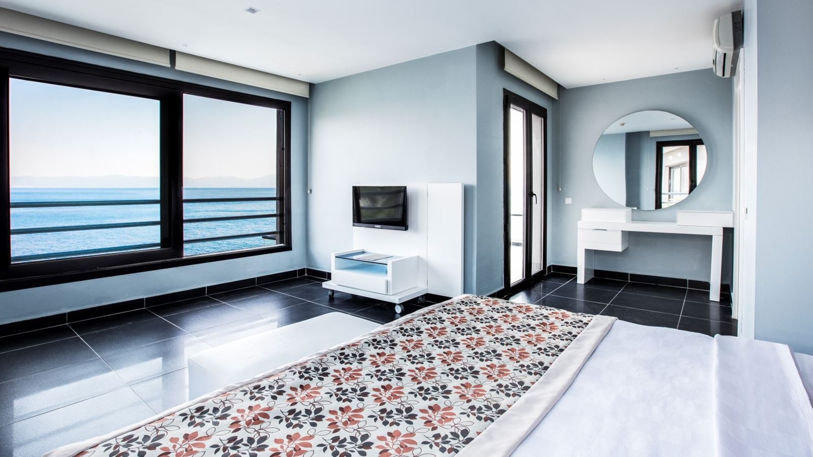 rooms-villa-with-private-pool