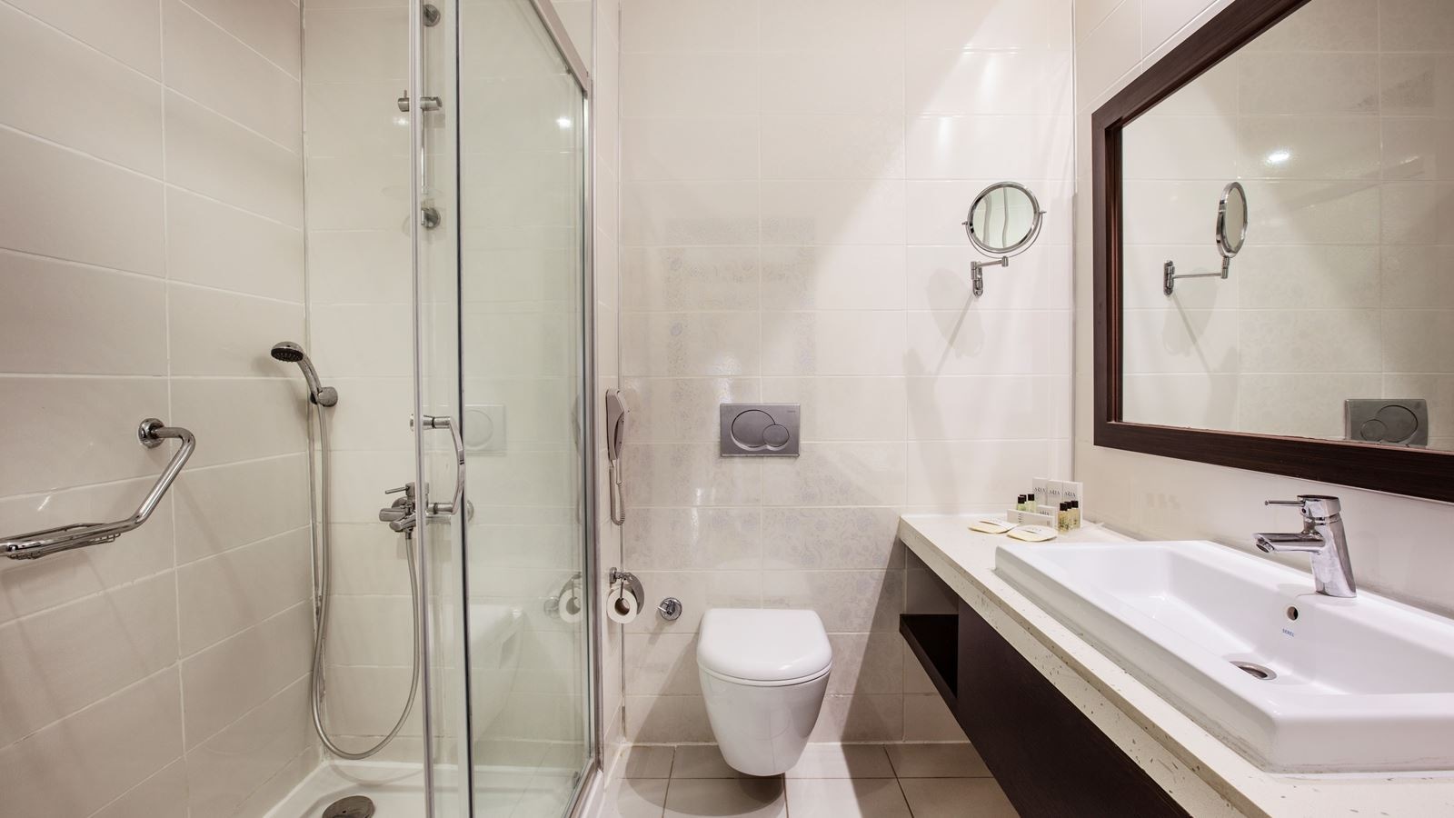 rooms-club-family-room-sea-view