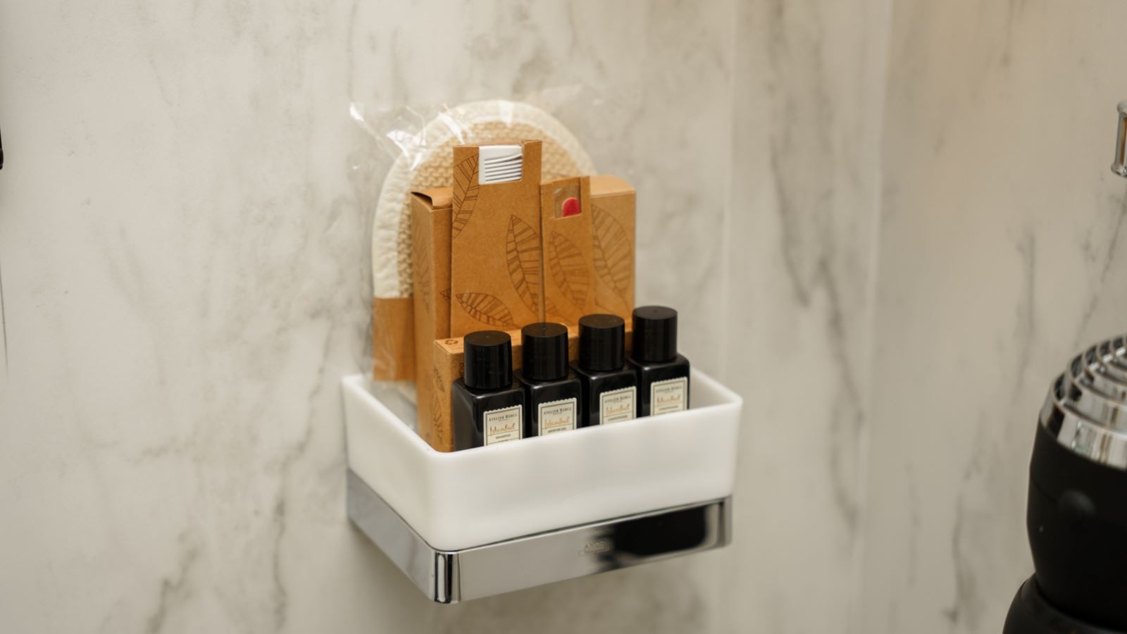 rooms-antique-standard-room