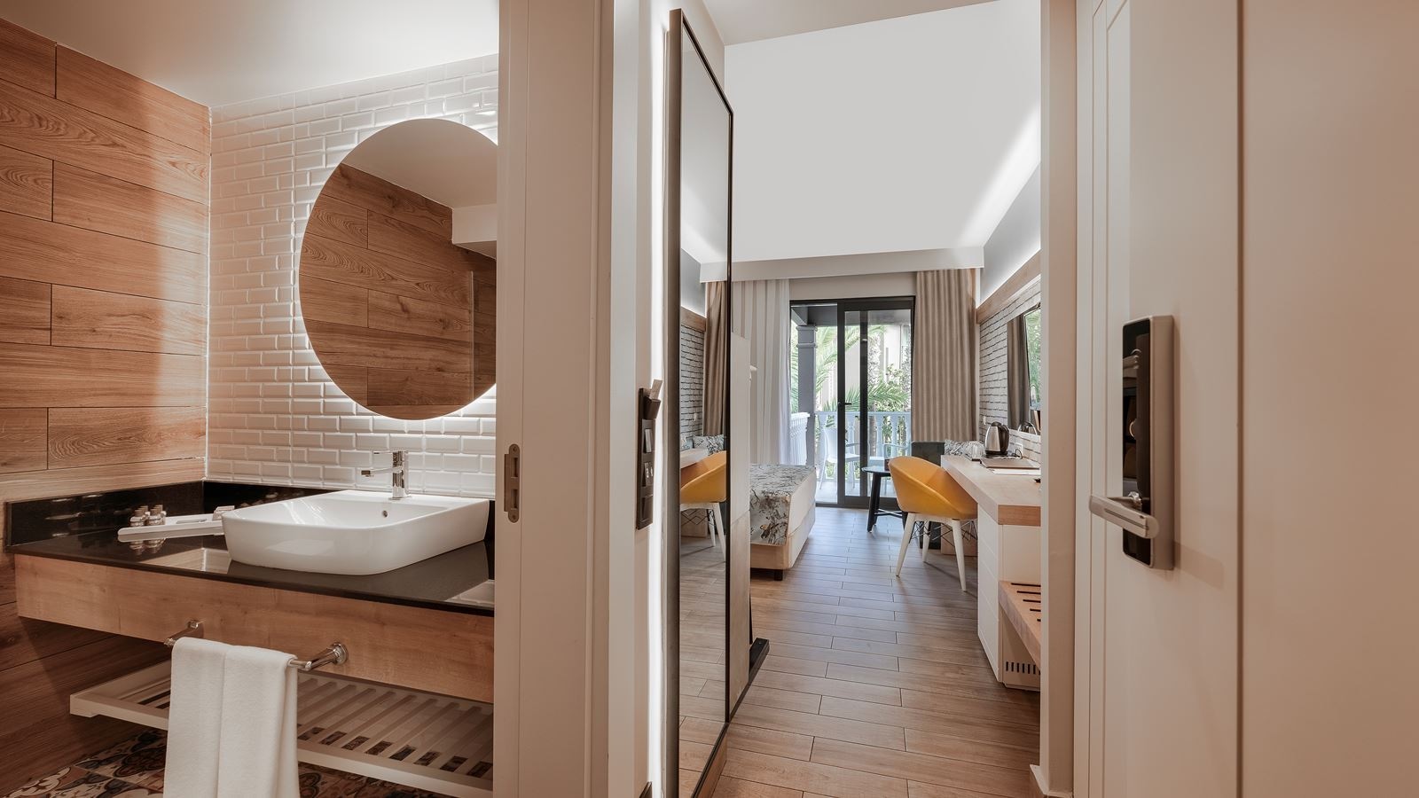 rooms-family-room-with-bunkbed