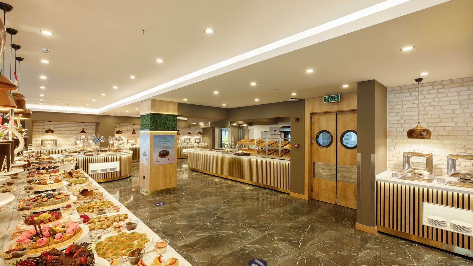 restaurants-savarona-restaurant