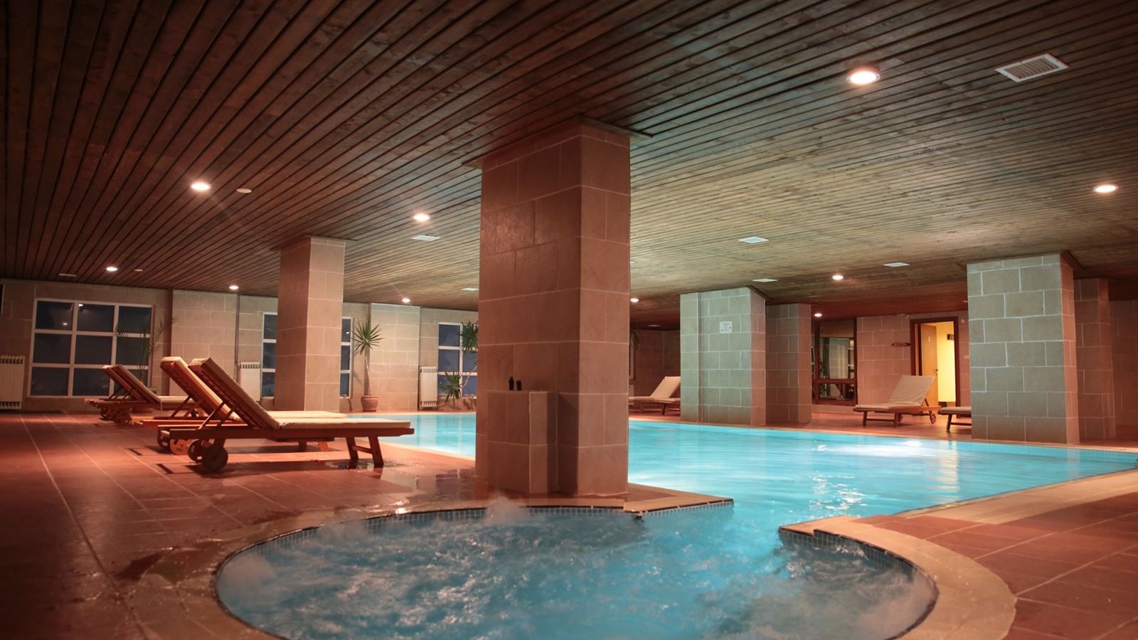 pools-indoor-pool
