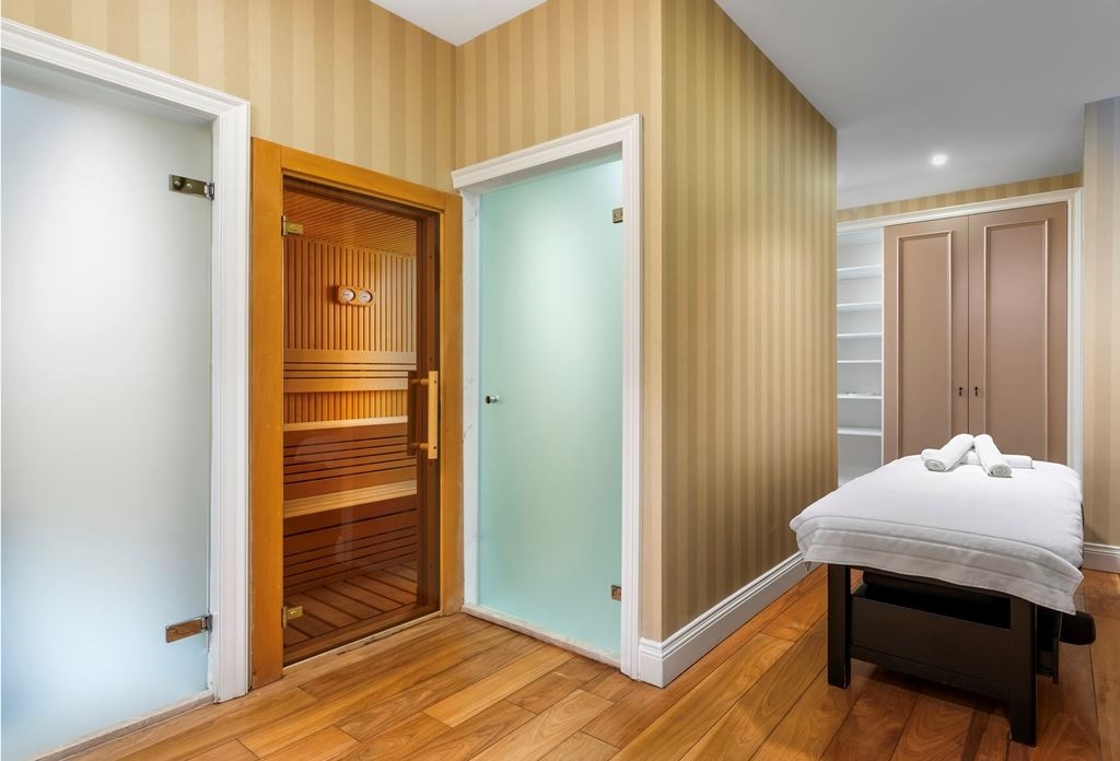 rooms-king-suite