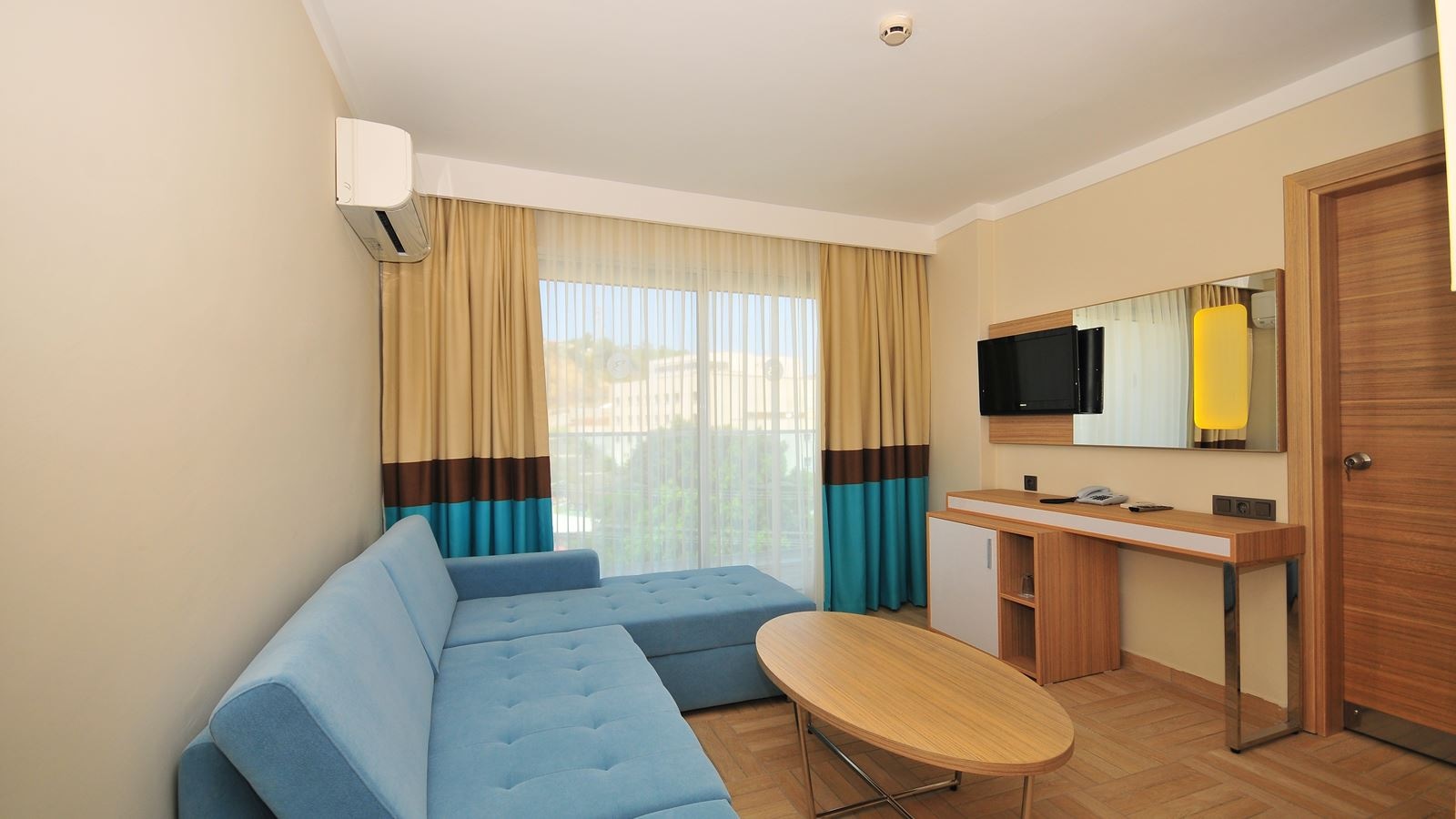 rooms-family-room--a