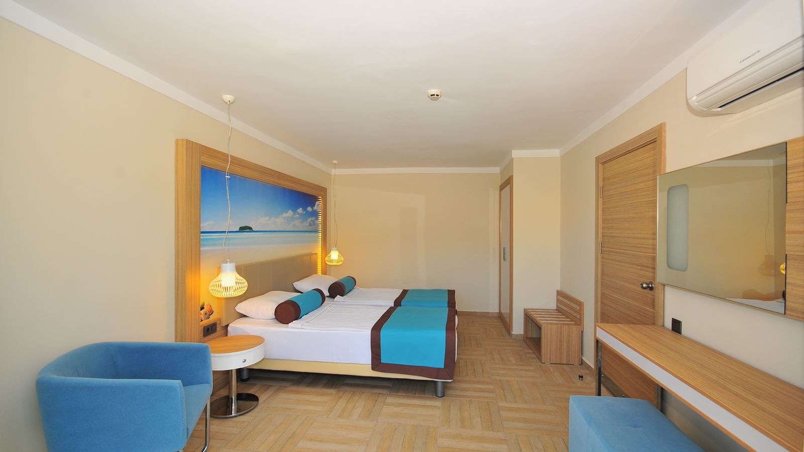 rooms-standard-room-land-view