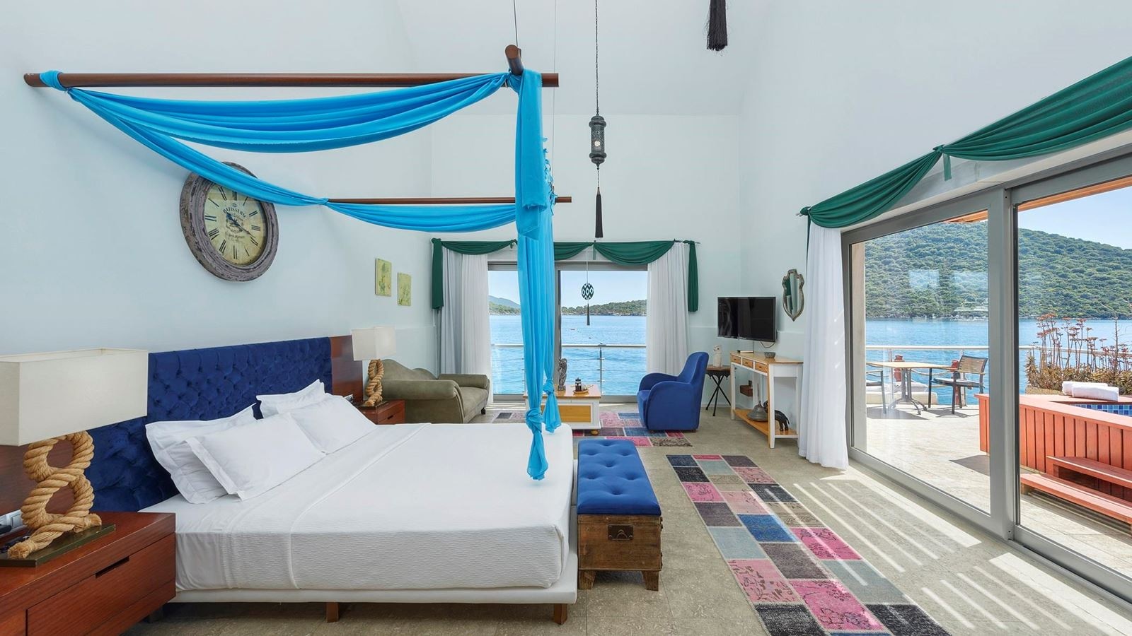 rooms-deluxe-room-sea-view