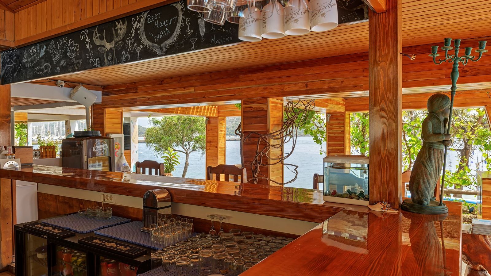 bars-doria-beach-bar