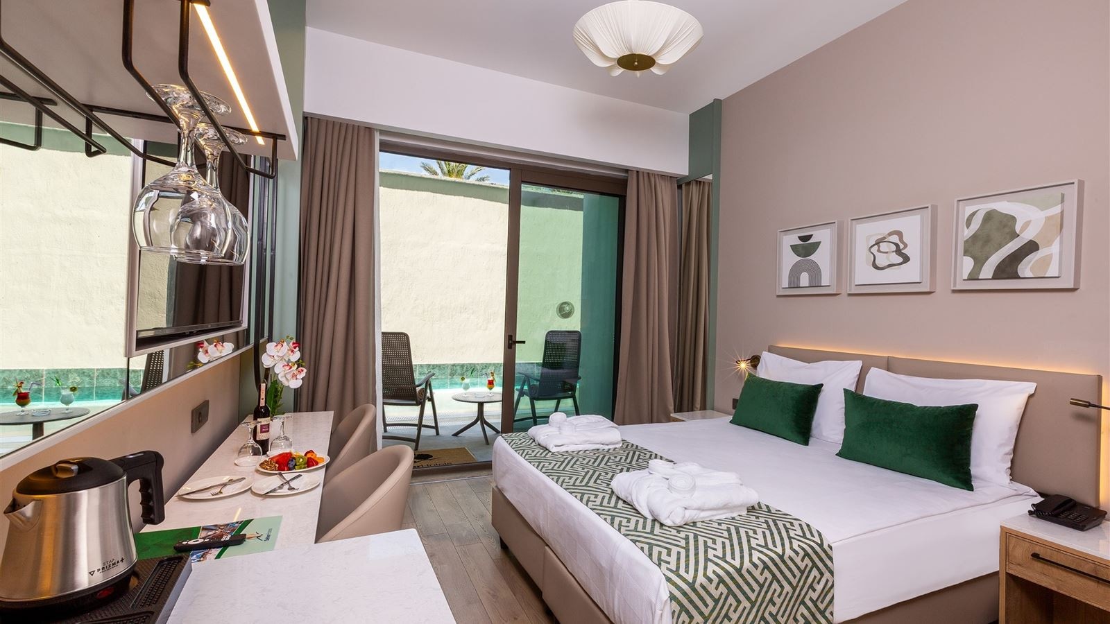 rooms-standard-room-with-balcony