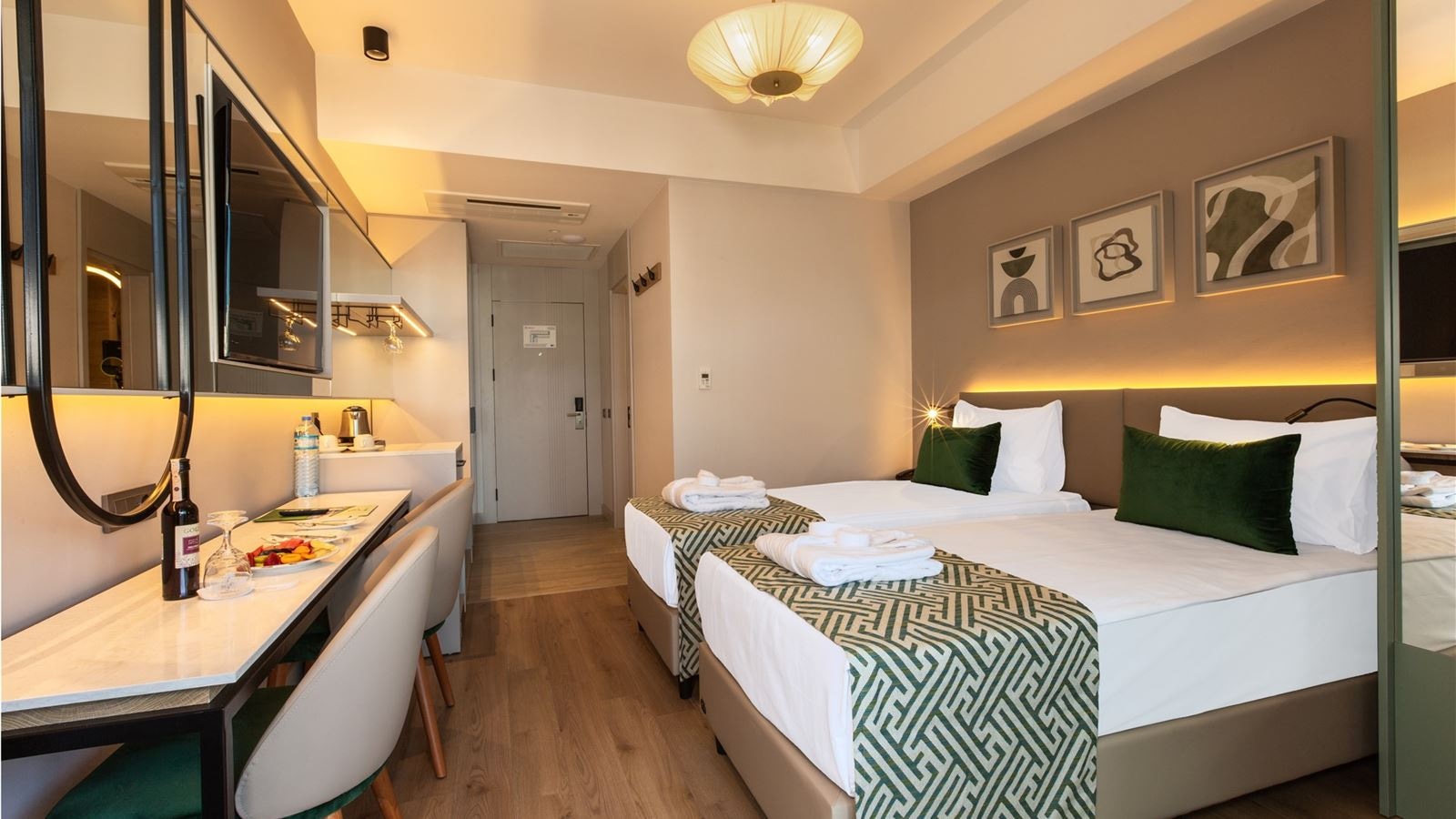 rooms-standard-room-with-balcony