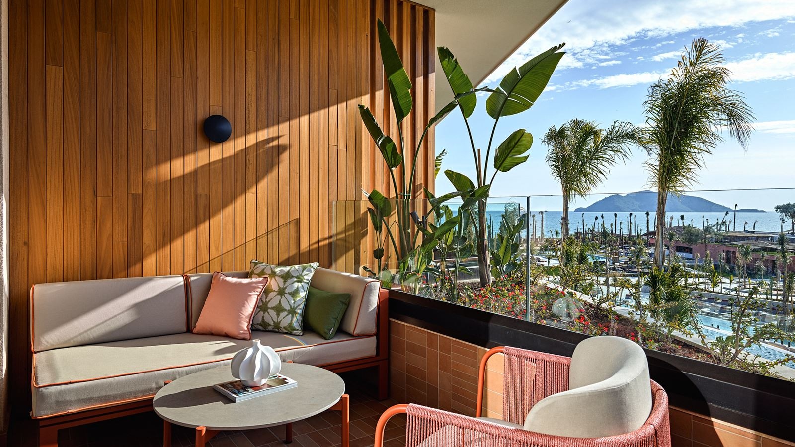 rooms-resort-family-comfort-room-mix-zone