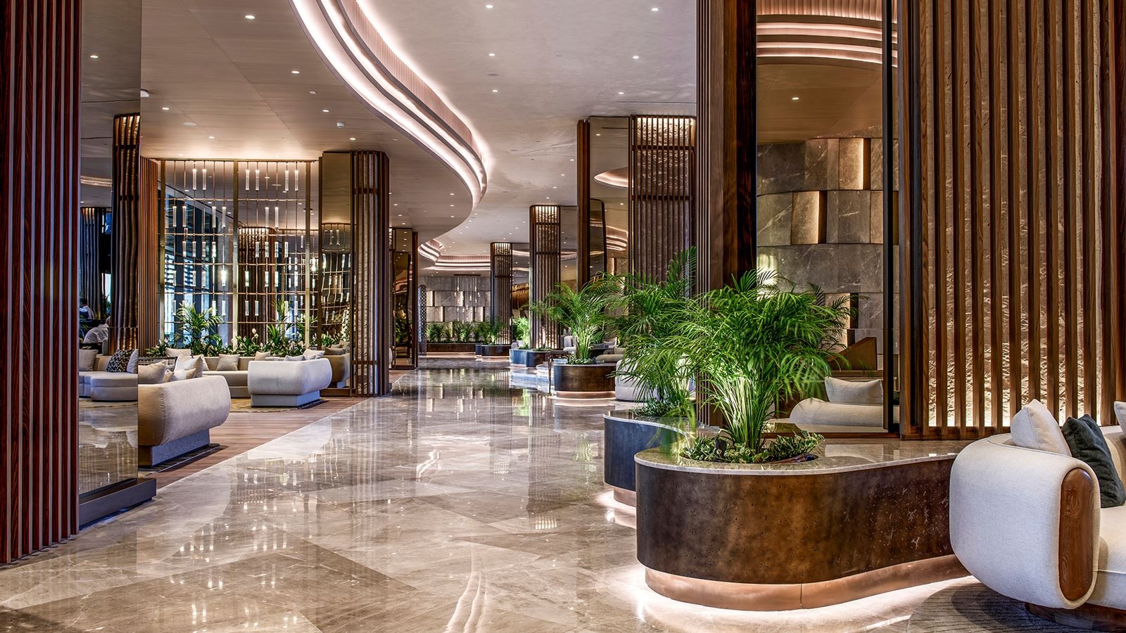 bars-crown-looby-bar