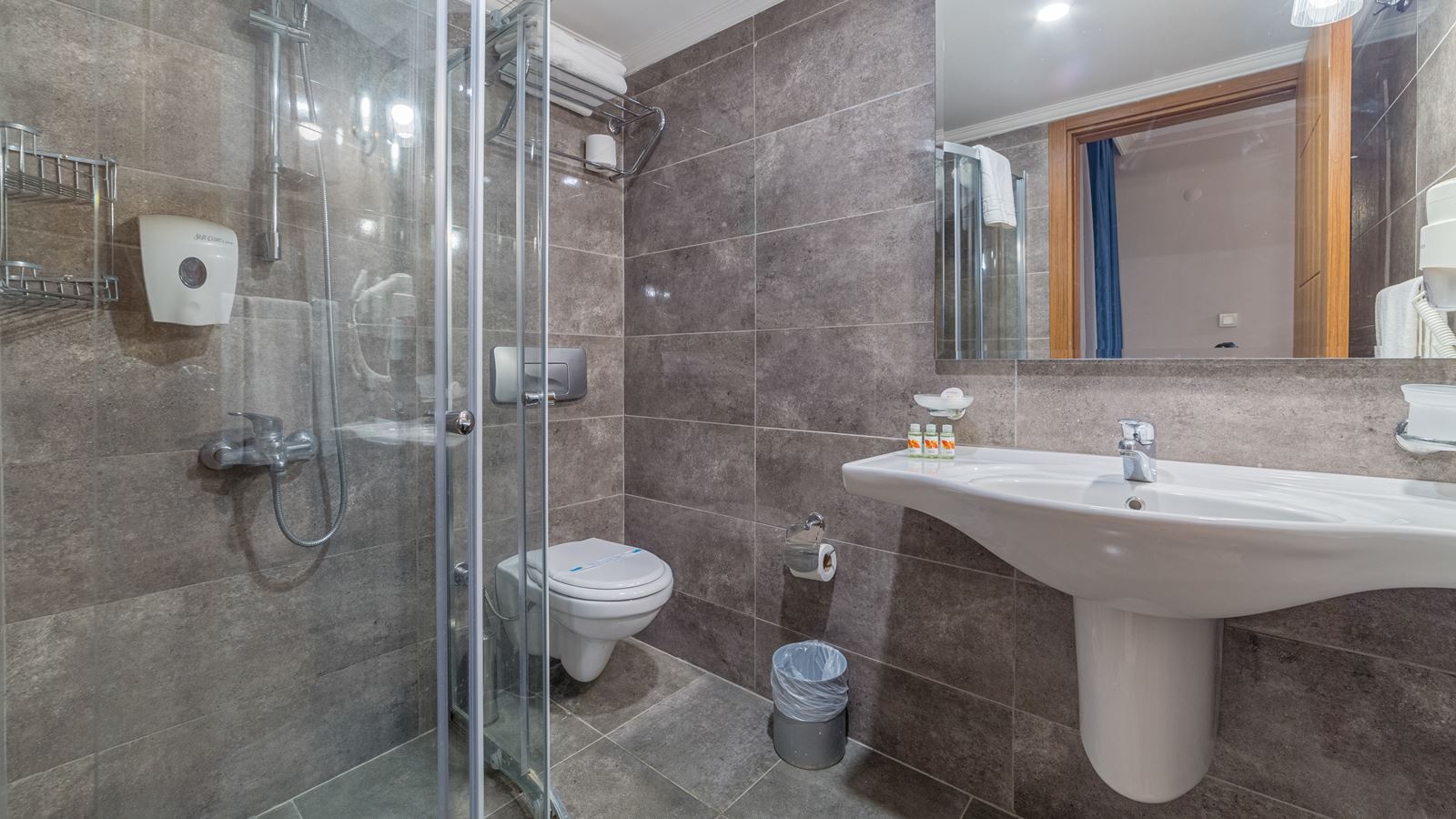 rooms-jasmin-standard-room