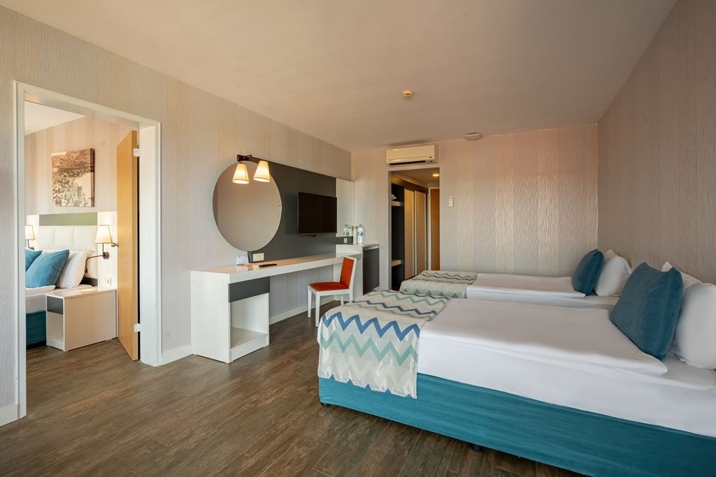 rooms-family-room-2-bedrooms