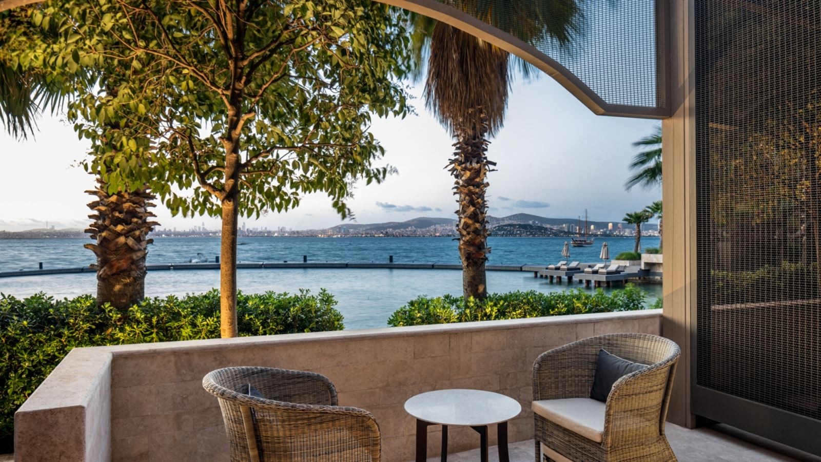 rooms-cabana-suite-grand