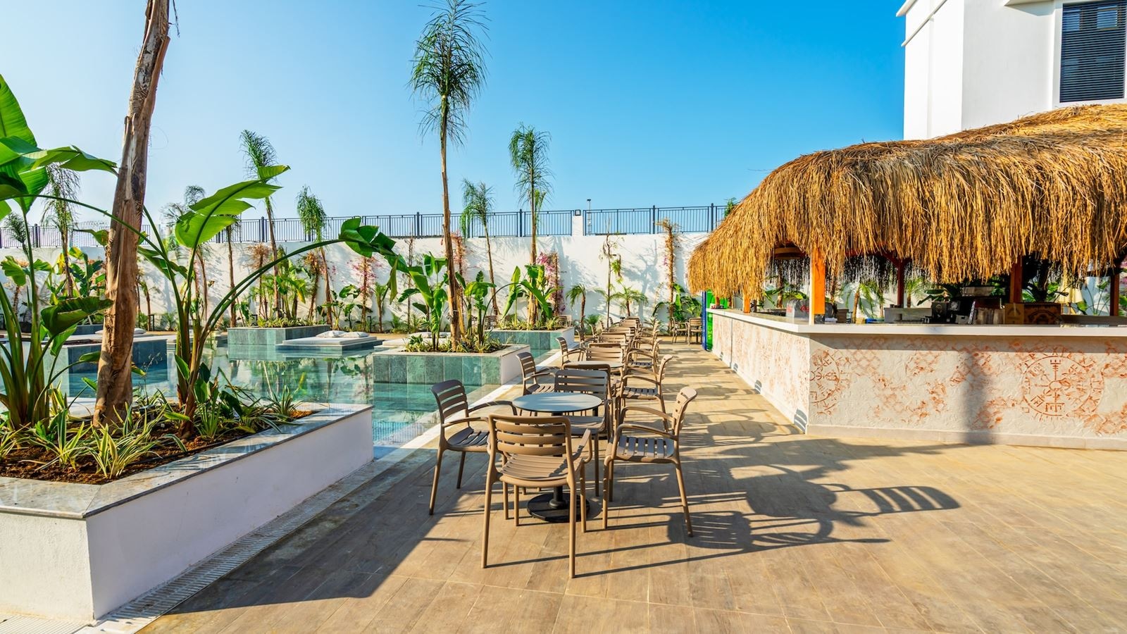 bars-aquaris-pool-bar