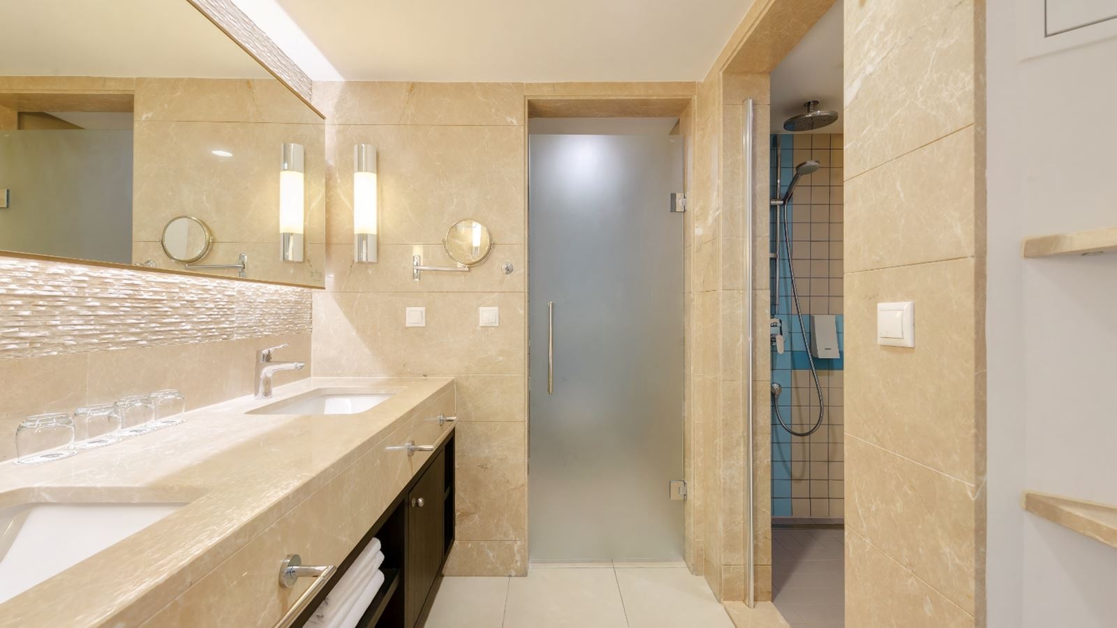 rooms-double-room-classic-dbl1