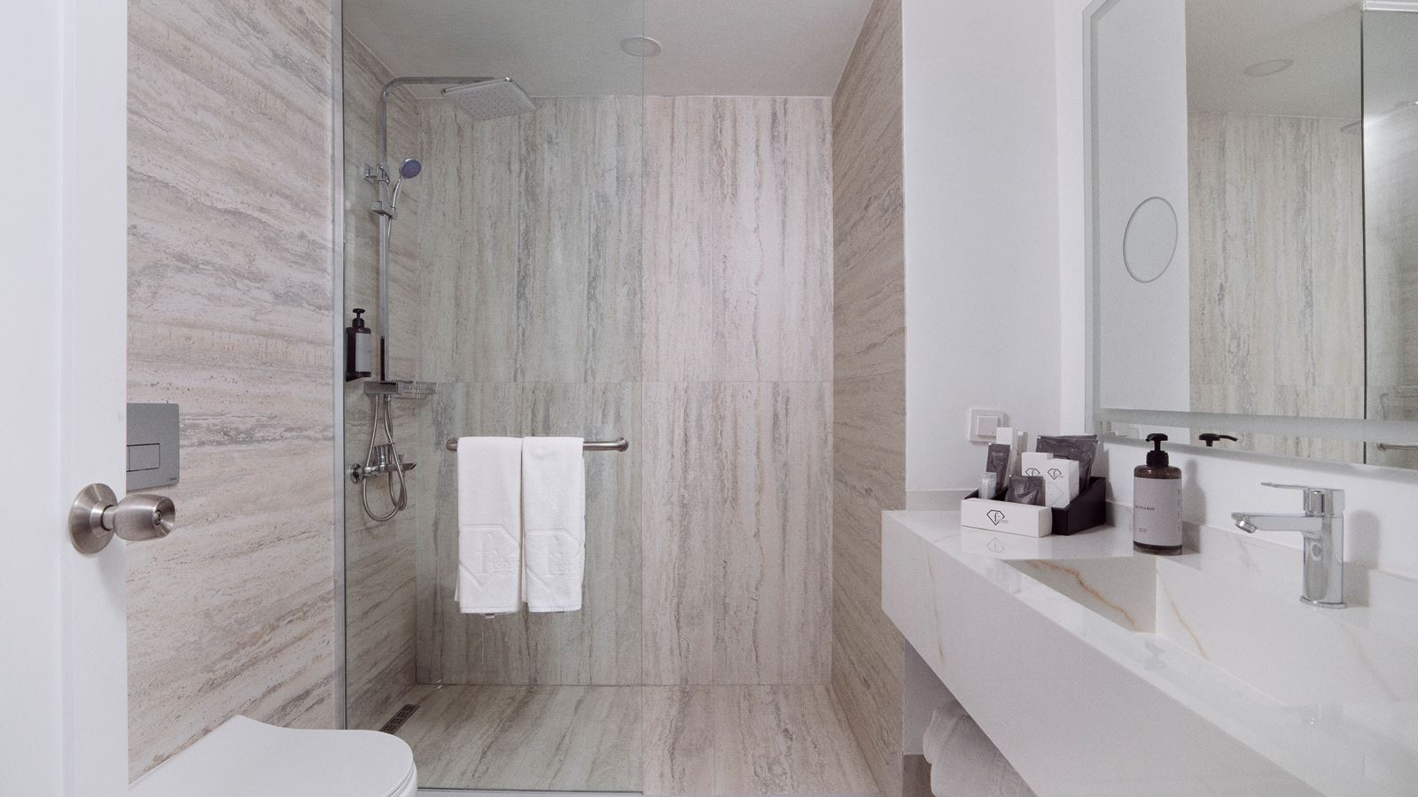 rooms-superior-room-mountain-view