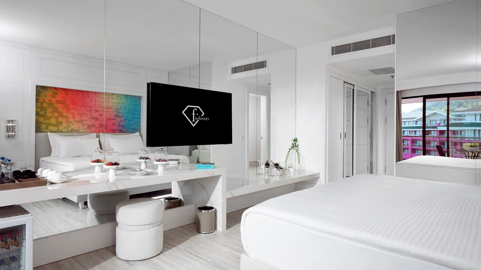 rooms-deluxe-room-partly-sea-view