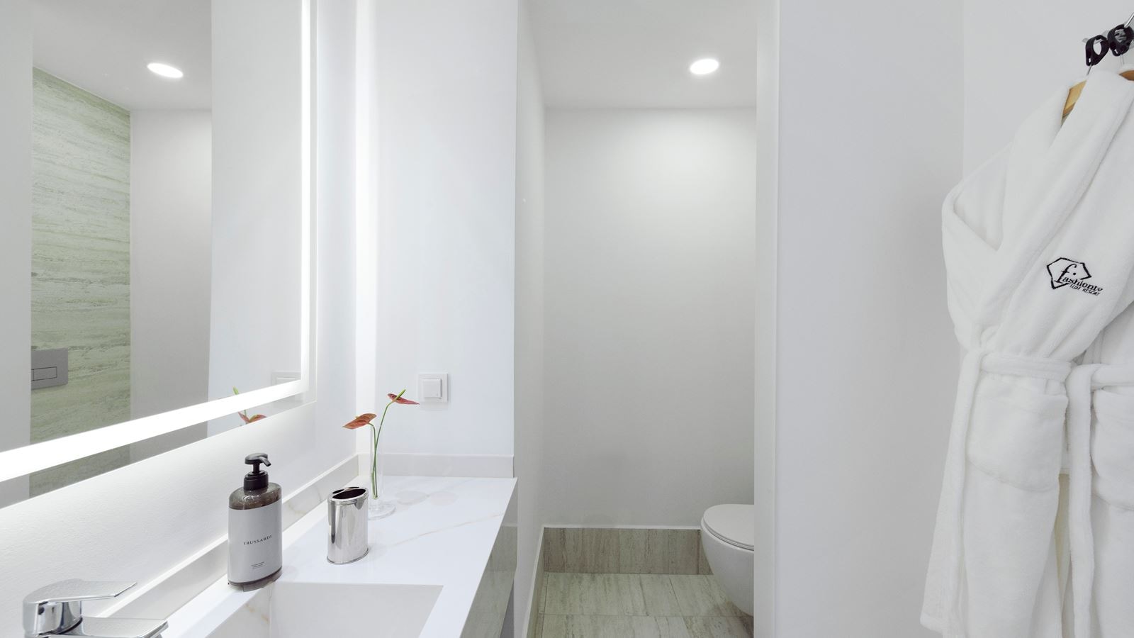 rooms-deluxe-room-sea-view