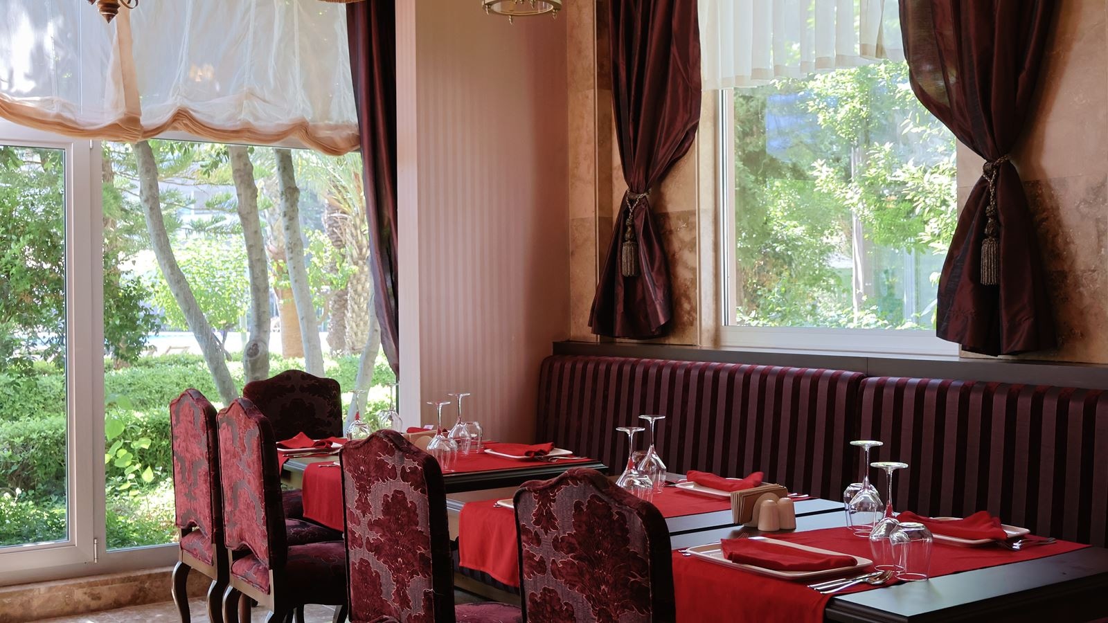 restaurants-tulip-restaurant