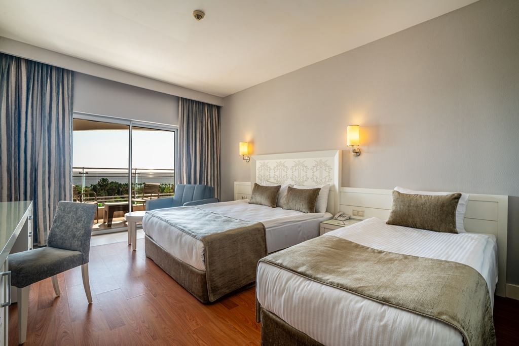 rooms-standart-large-room-sea-view