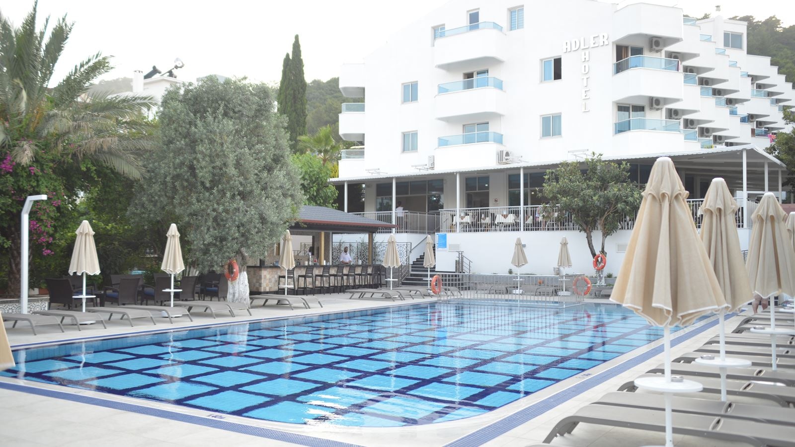 pools-outdoor-pool
