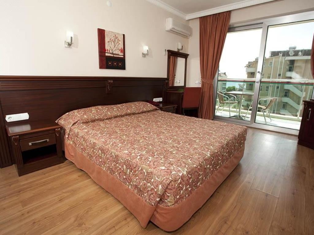 rooms-standard-room-with-balcony