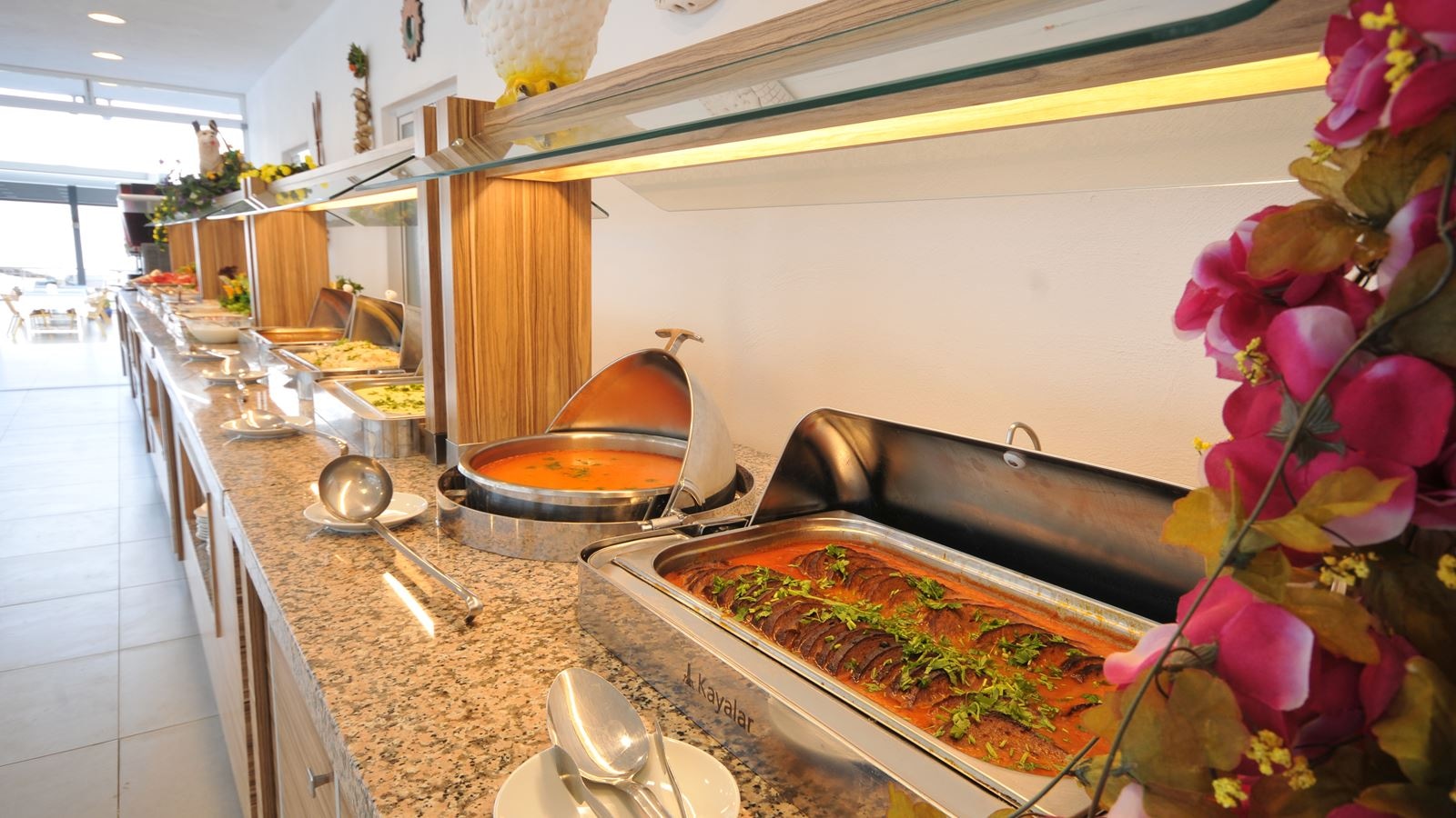 restaurants-restaurant