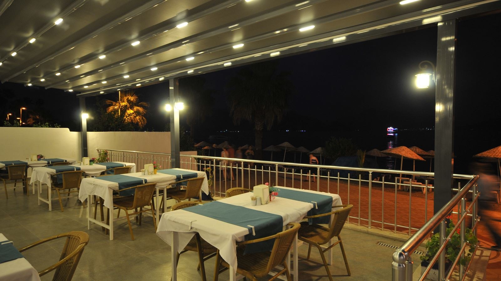 restaurants-restaurant