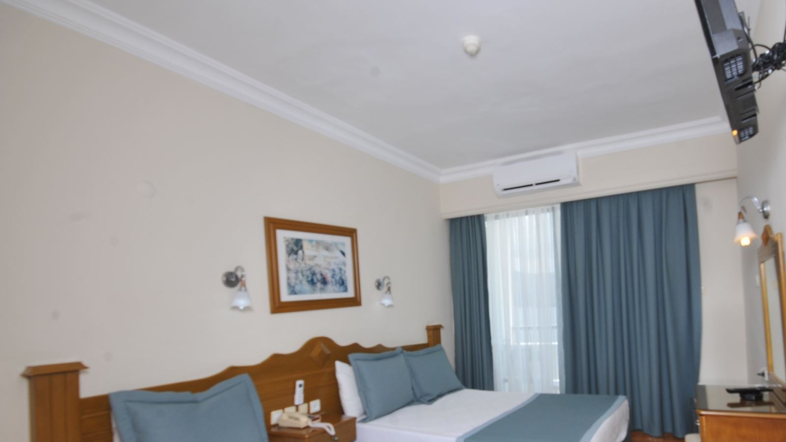 rooms-standard-room-land-view
