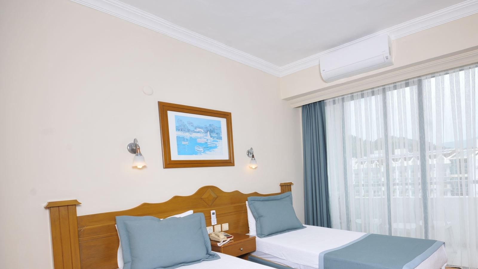 rooms-standard-room-land-view