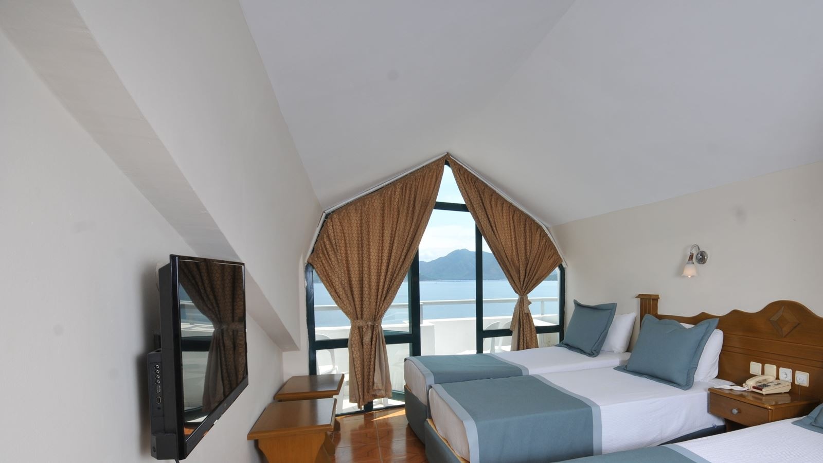 rooms-standard-room-sea-view