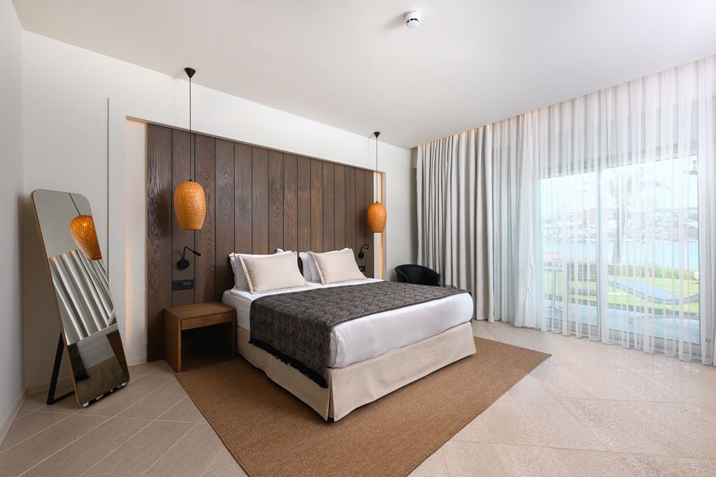 rooms-premium-room-garden-terrace