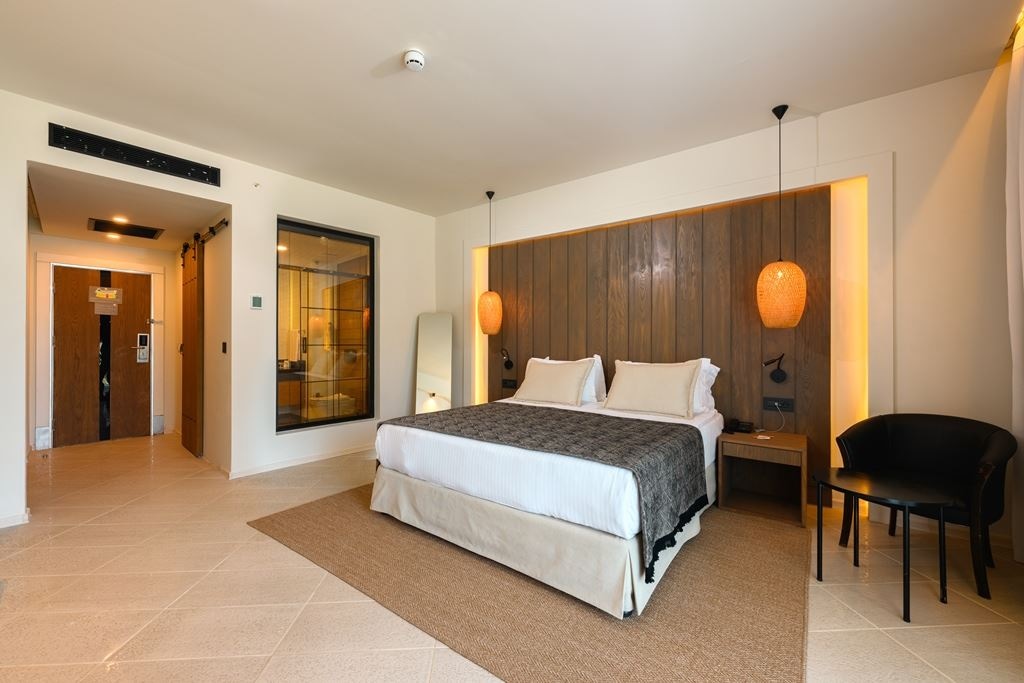 rooms-premium-room-garden-terrace