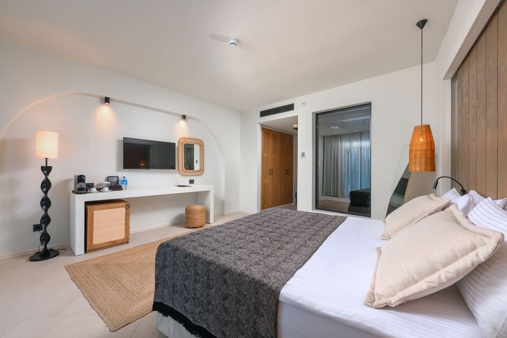 rooms-premium-sea-view-room