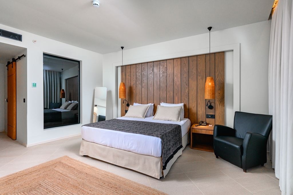 rooms-premium-sea-view-room