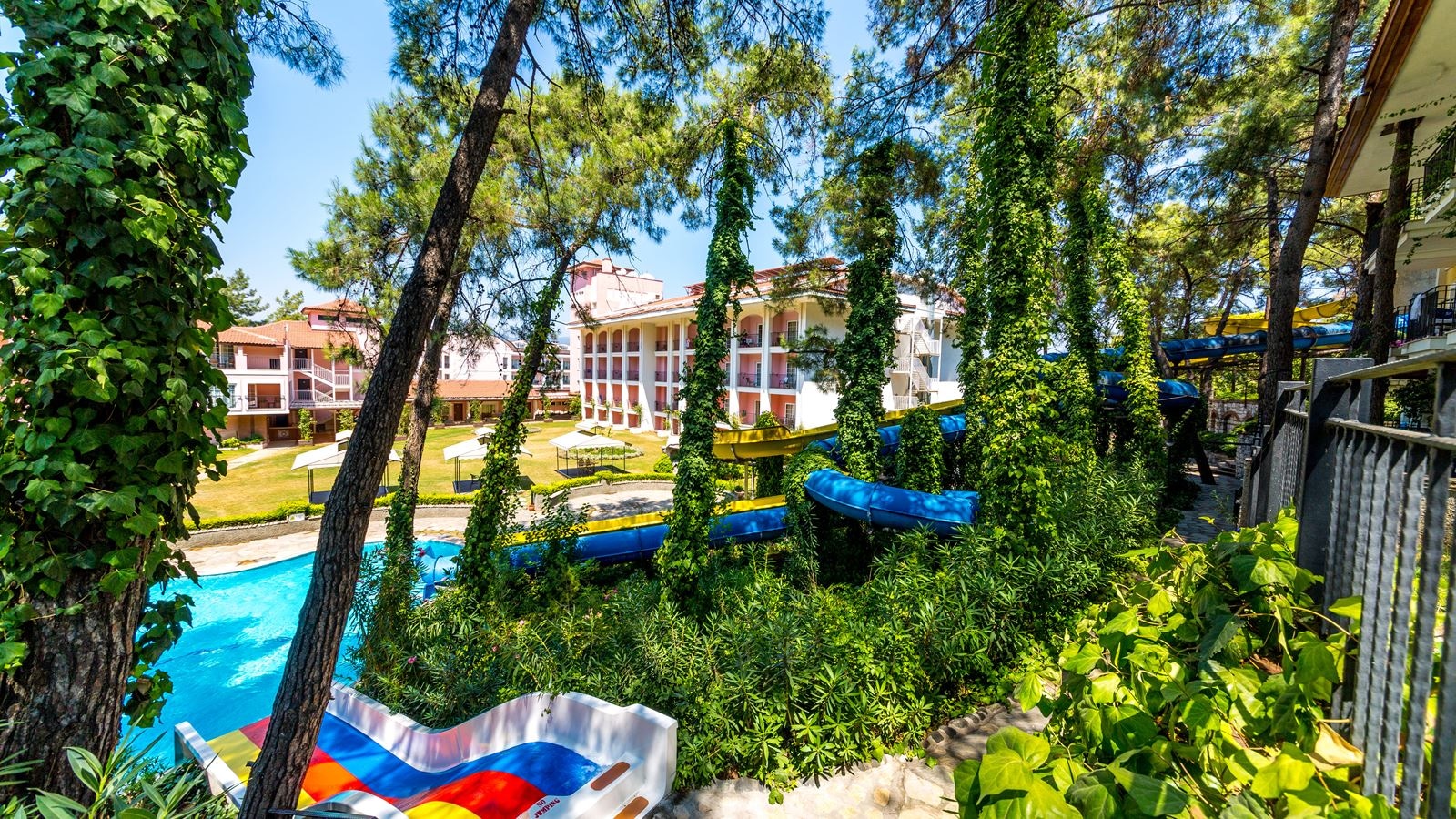 water-park-water-park