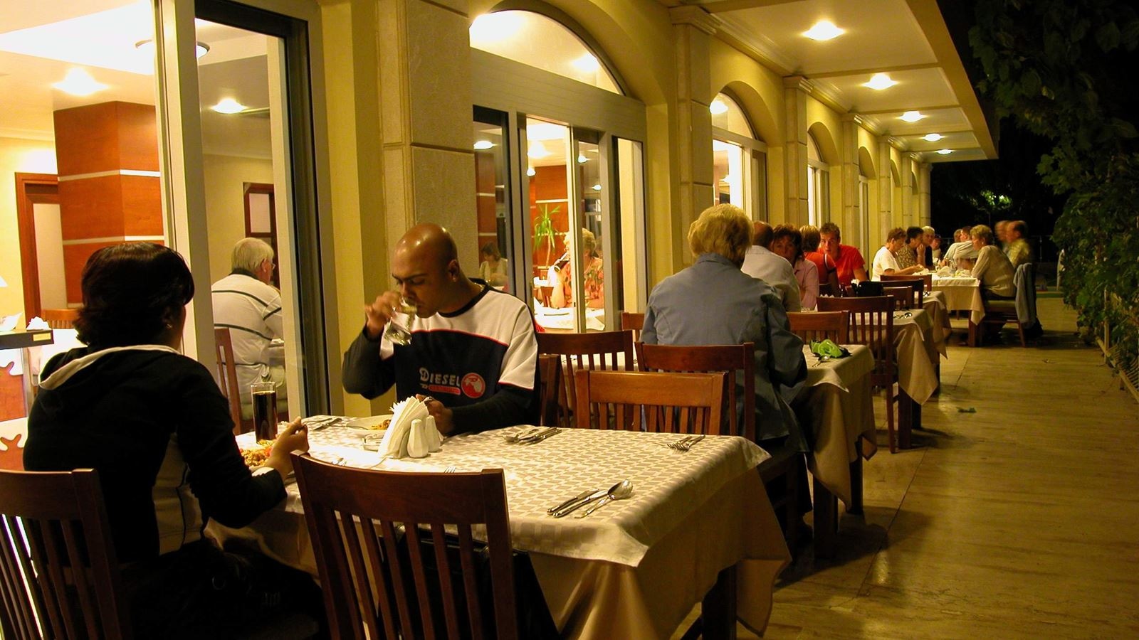 restaurants-main-restaurant