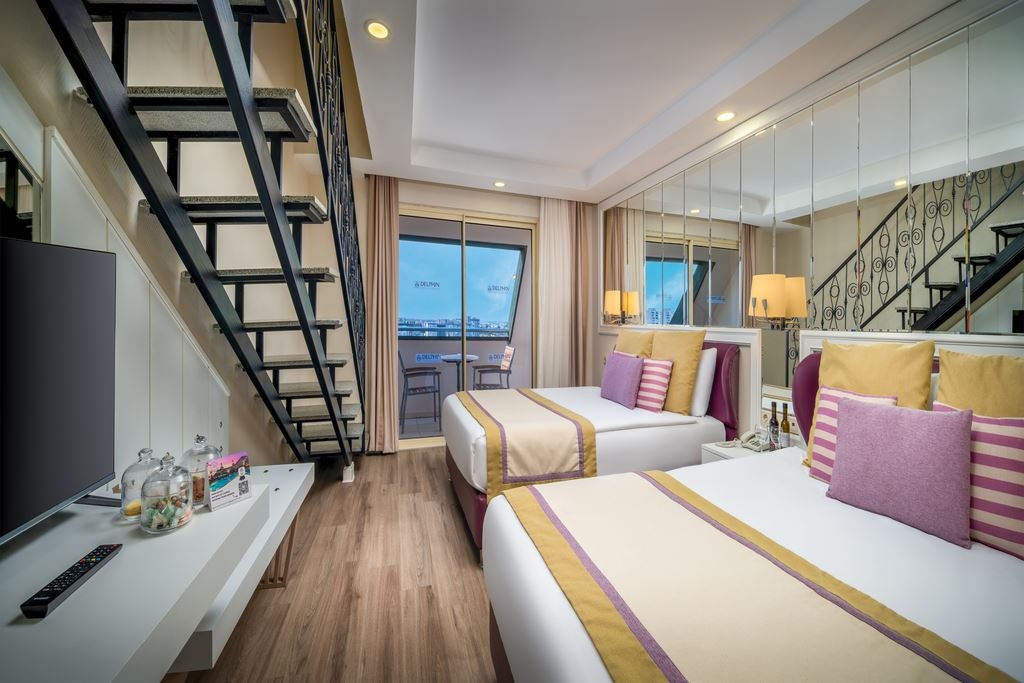 rooms-dublex-family-room