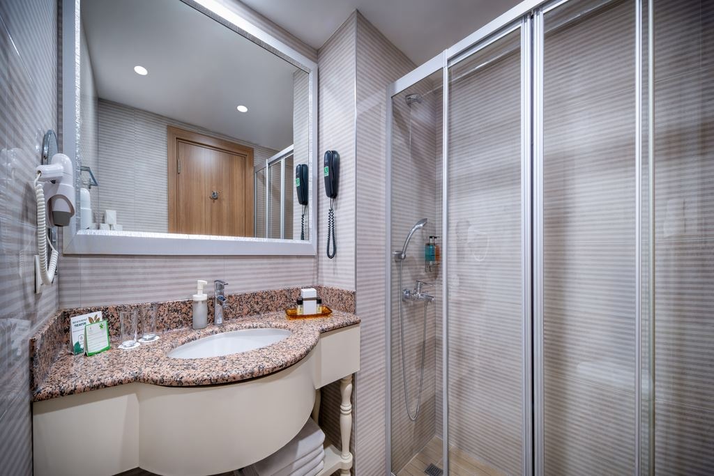 rooms-family-room-2-bedrooms