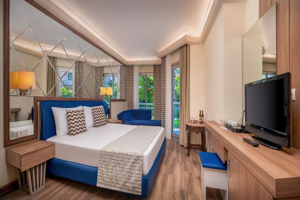 rooms-family-room-2-bedrooms