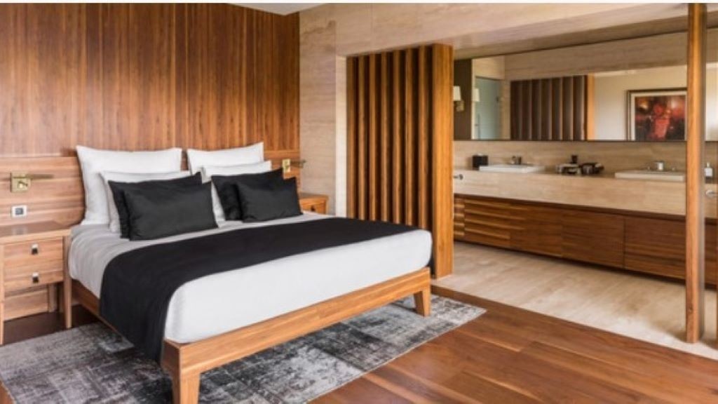 rooms-executive-suite-mountain-view