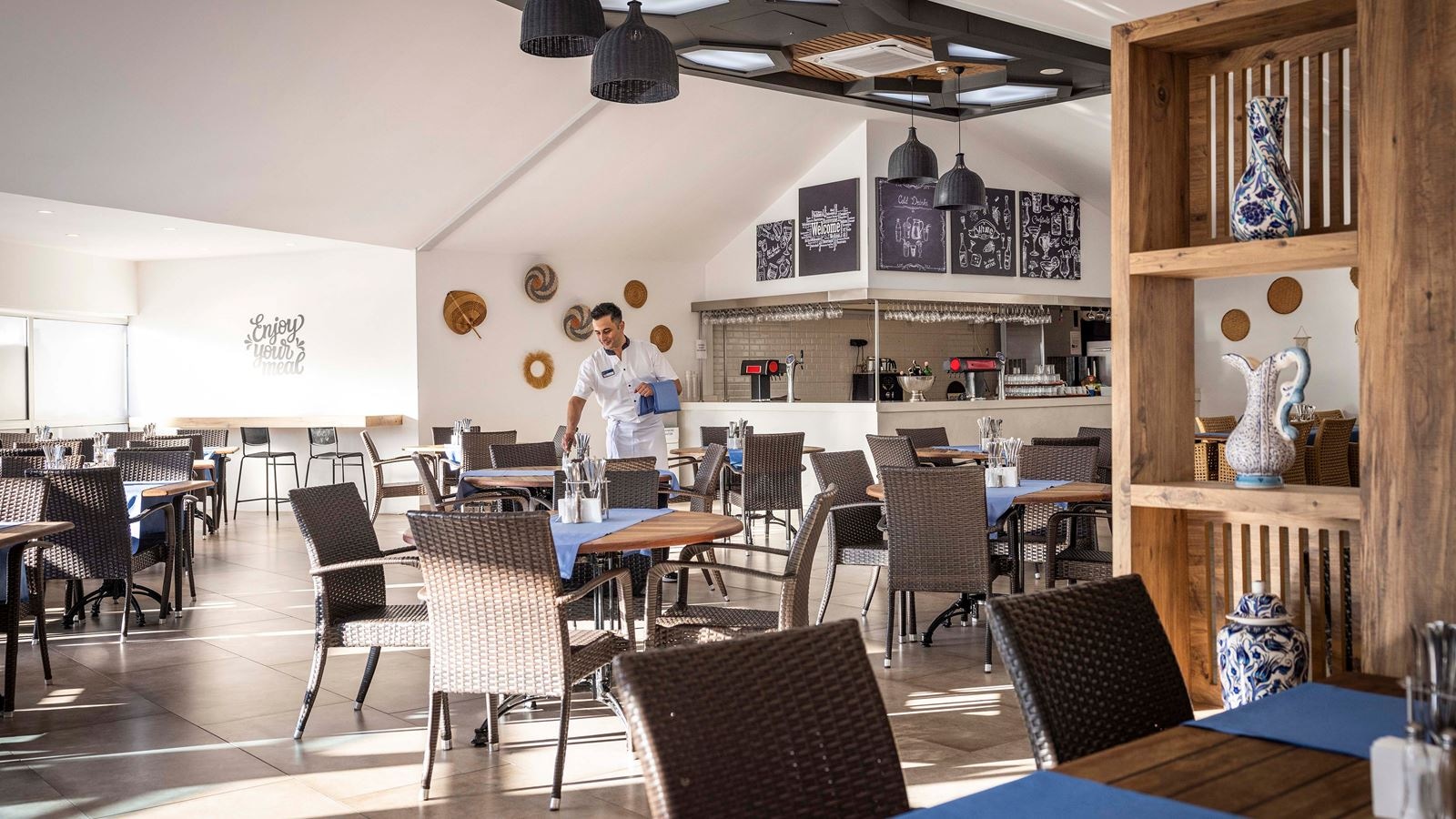 restaurants-main-restaurant