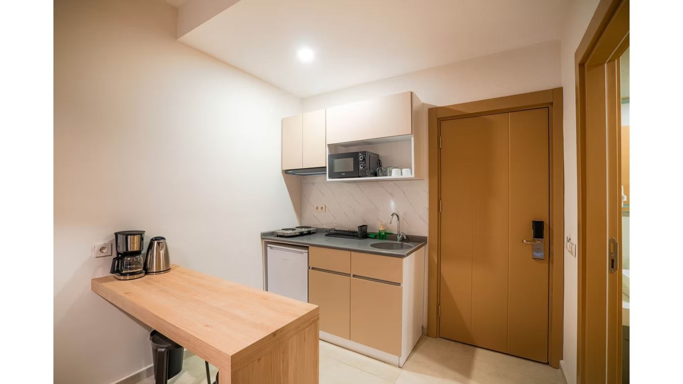 rooms-suit-room