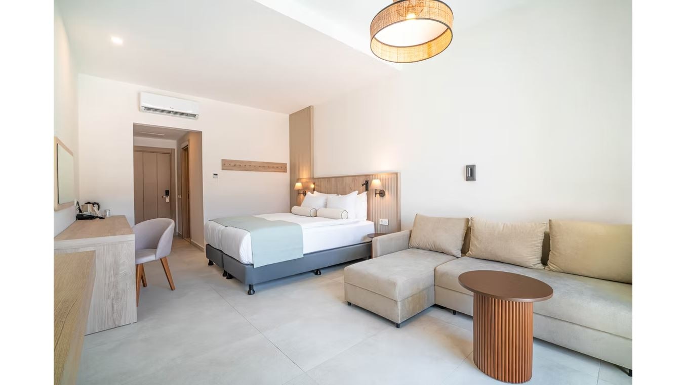 rooms-swimup-room